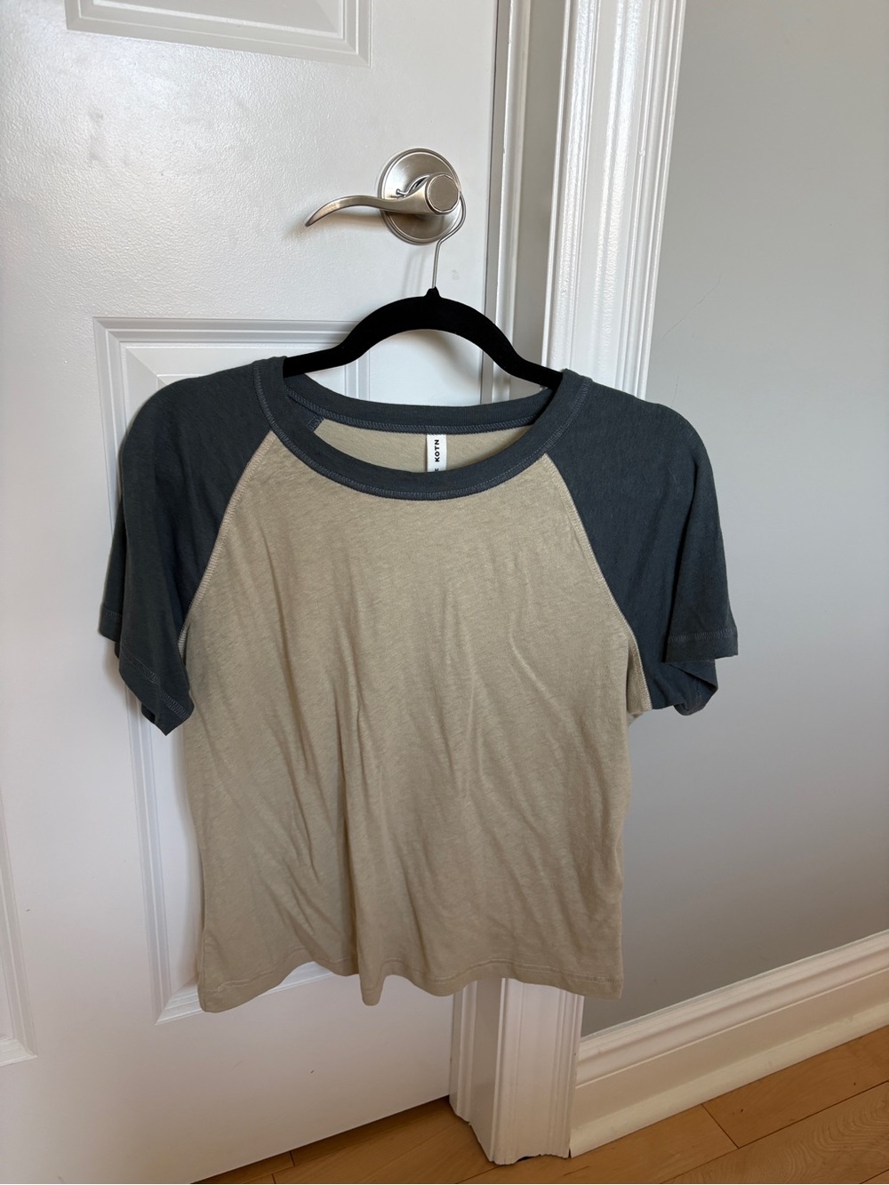 Casual Two-Tone Raglan Tee